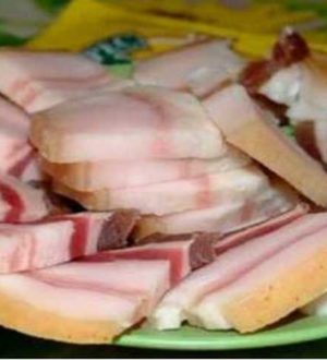 Как вкусно посолить сало в домашних условиях, чтобы оно было сочное и мягкое