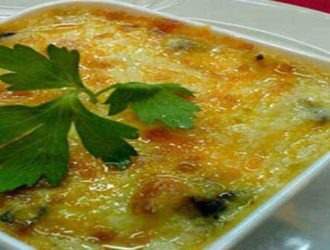 Баклажаны, запечённые в сырном соусе