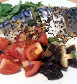 Очень вкусная скумбрия маринованная в домашних условиях с луком и уксусом